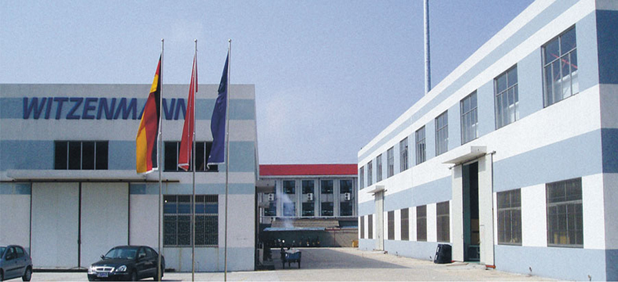 工廠、商務(wù)大樓、工業(yè)園區(qū)、私人企業(yè)、電影院、銀行、政府機關(guān)、學(xué)校、酒店娛樂場所等清潔外包服務(wù)