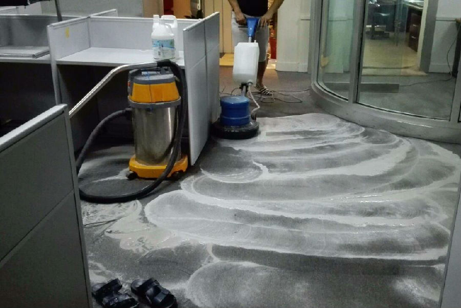 工廠、商務大樓、工業園區、私人企業、電影院、銀行、政府機關、學校、酒店娛樂場所等地毯沙發清洗